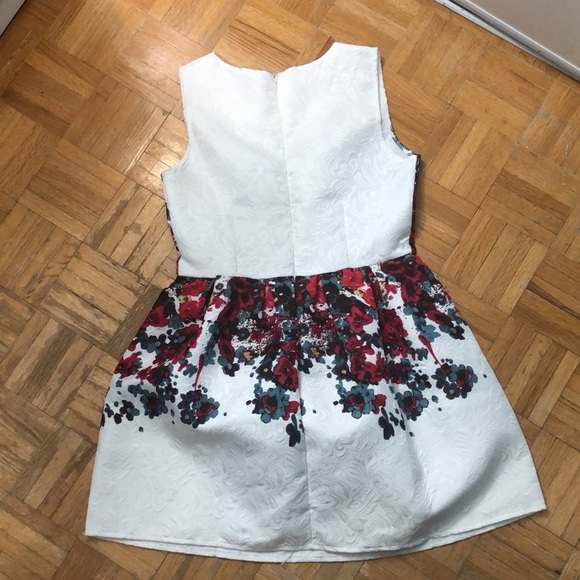 Red and White Formal Dress - Picture 2 of 3